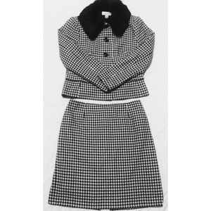 Casual Corners Skirt and Blazer Suit Set